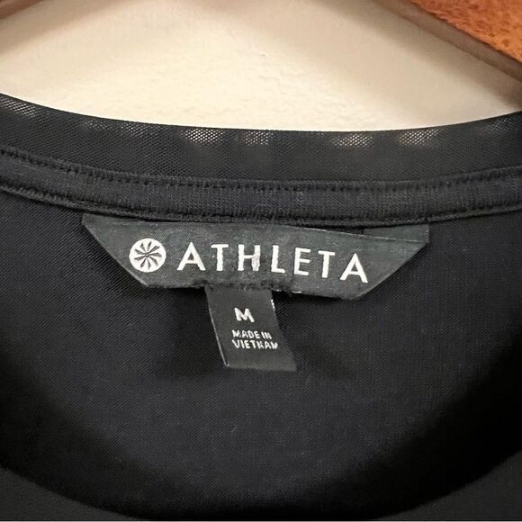 Athleta mesh short sleeve black top. Size M - Picture 5 of 6